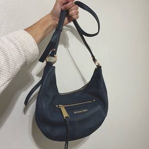 MICHAEL KORS Moon Bag